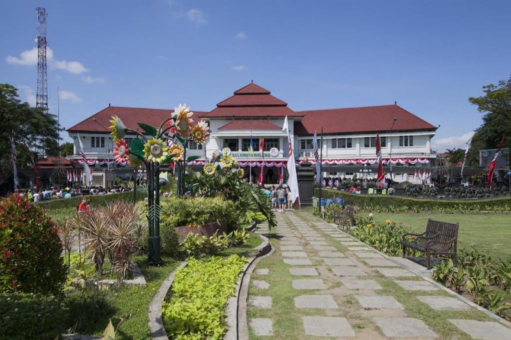 Oyo 1110 Ijen Butik House Hotell Malang Exteriör bild